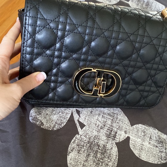 Real leather, condition-new. Comes with dust bag - Picture 2 of 5